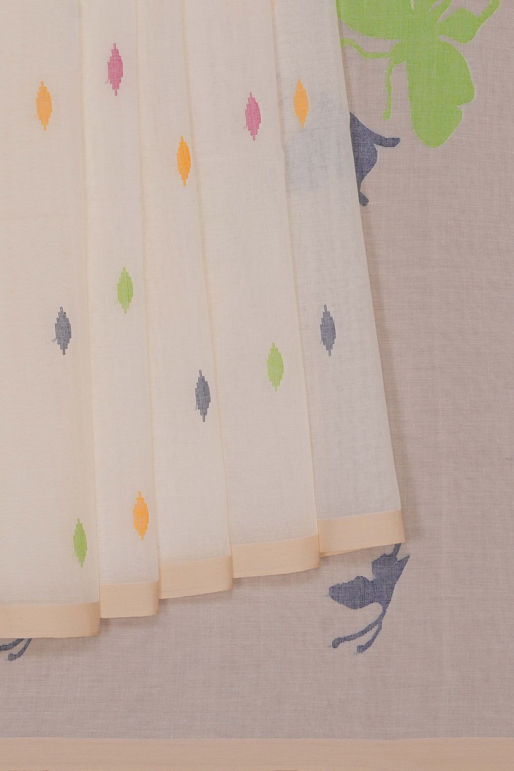 Image of The Dhakai Jamdani Craft Off-White Saree