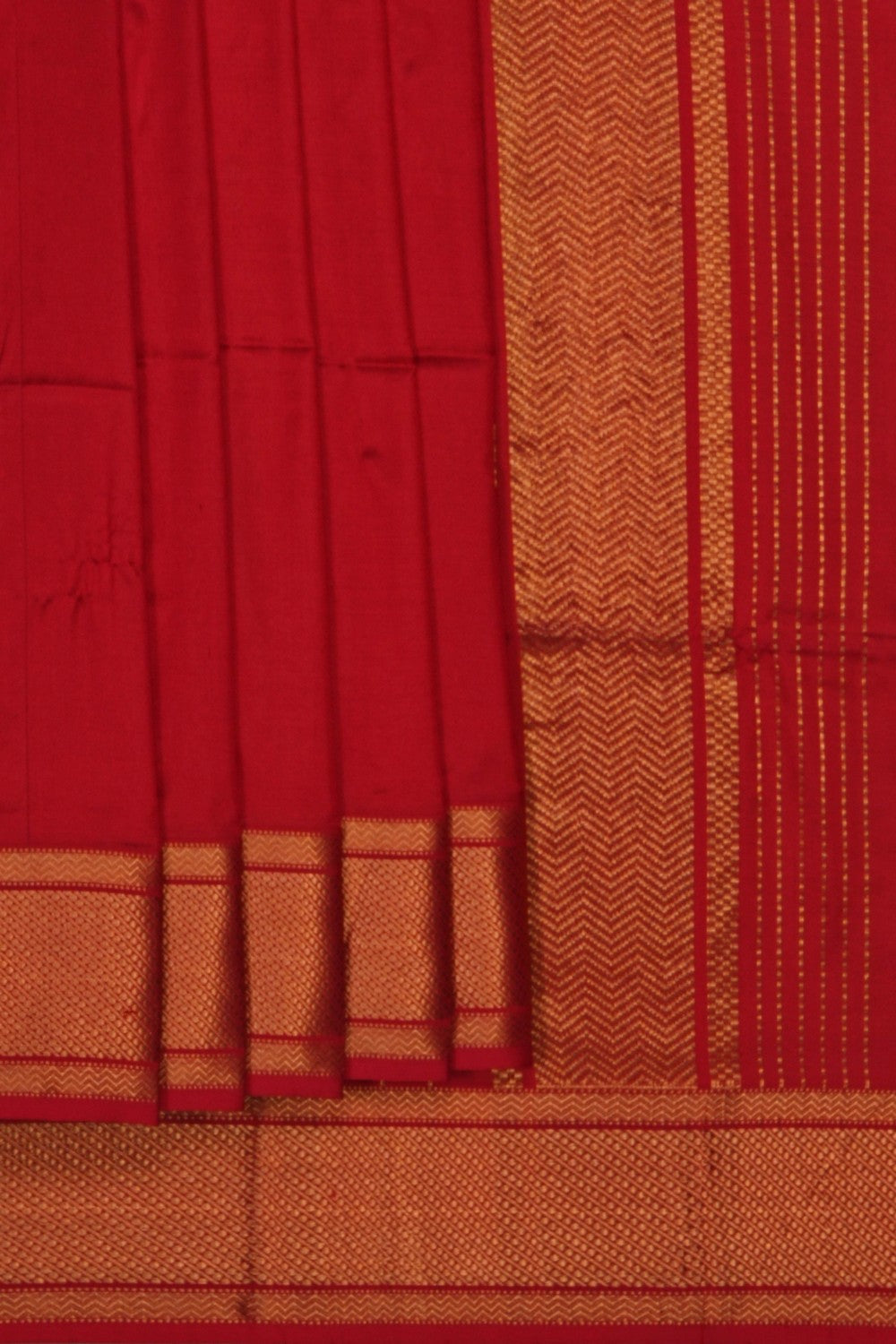 Image of Red Maheshwari Silk Saree