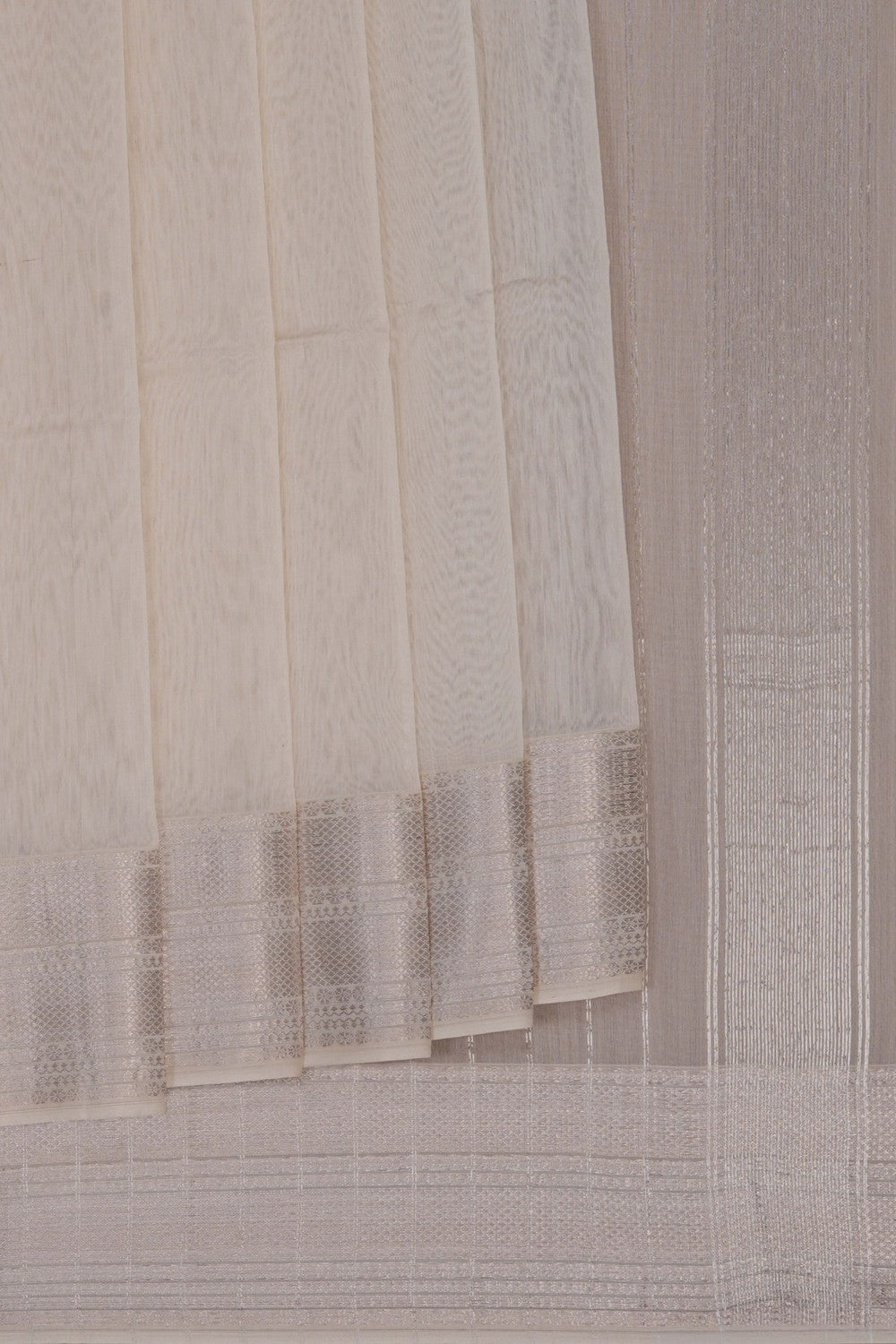 Image of White Maheshwari Silk Cotton Saree