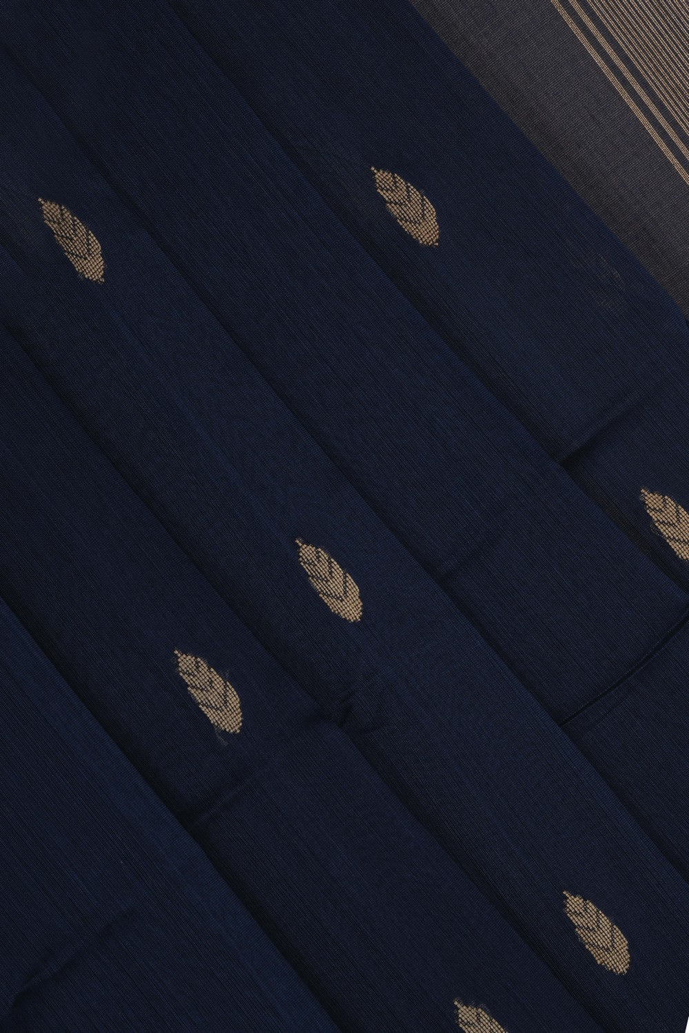 Image of Grey Maheshwari Silk Cotton Saree