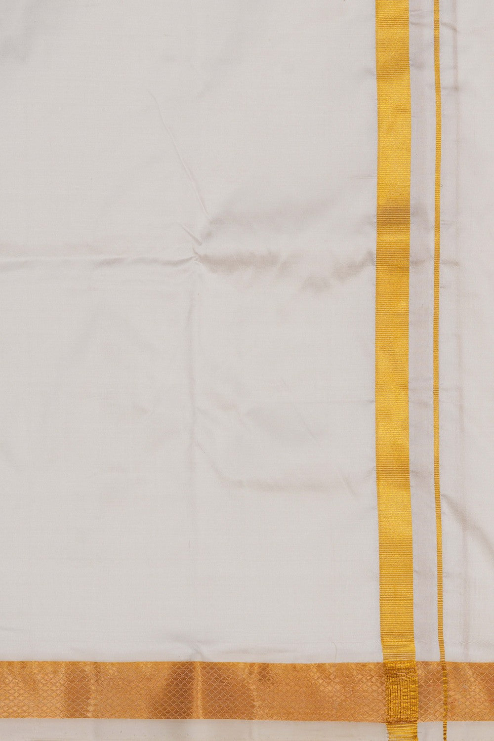 Image of Kanchi Silk Dhoti With Kanduva (8 X 4)