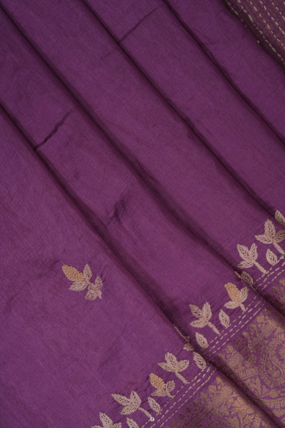 Image of Purple Embroidery Saree