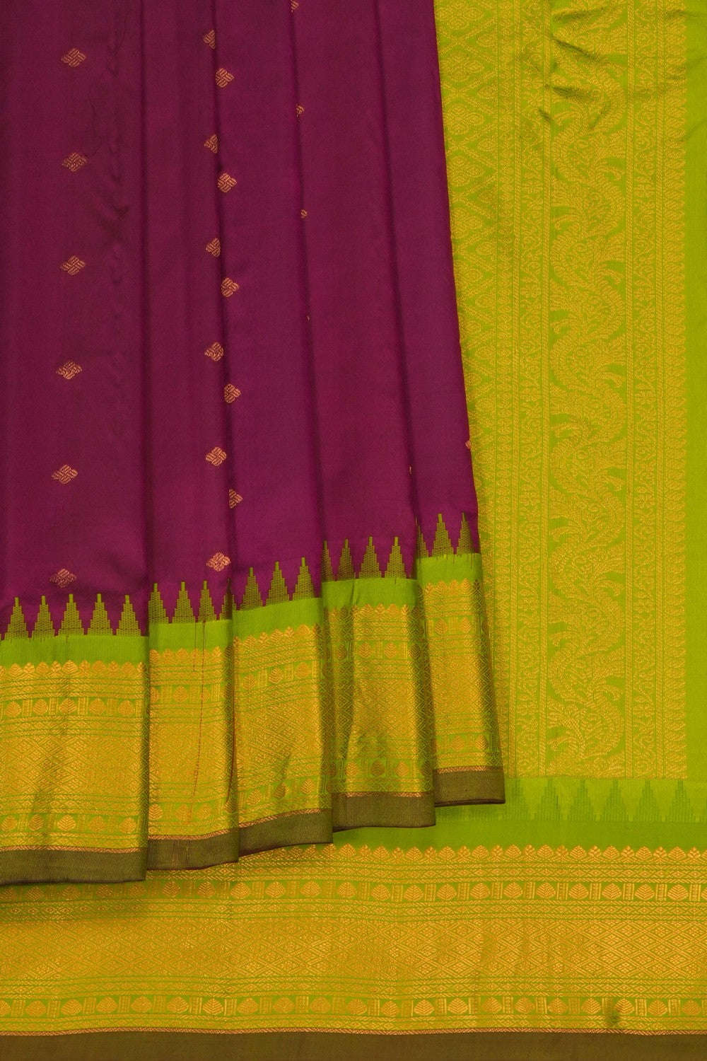 Image of Gadwal Silk Magenta Saree