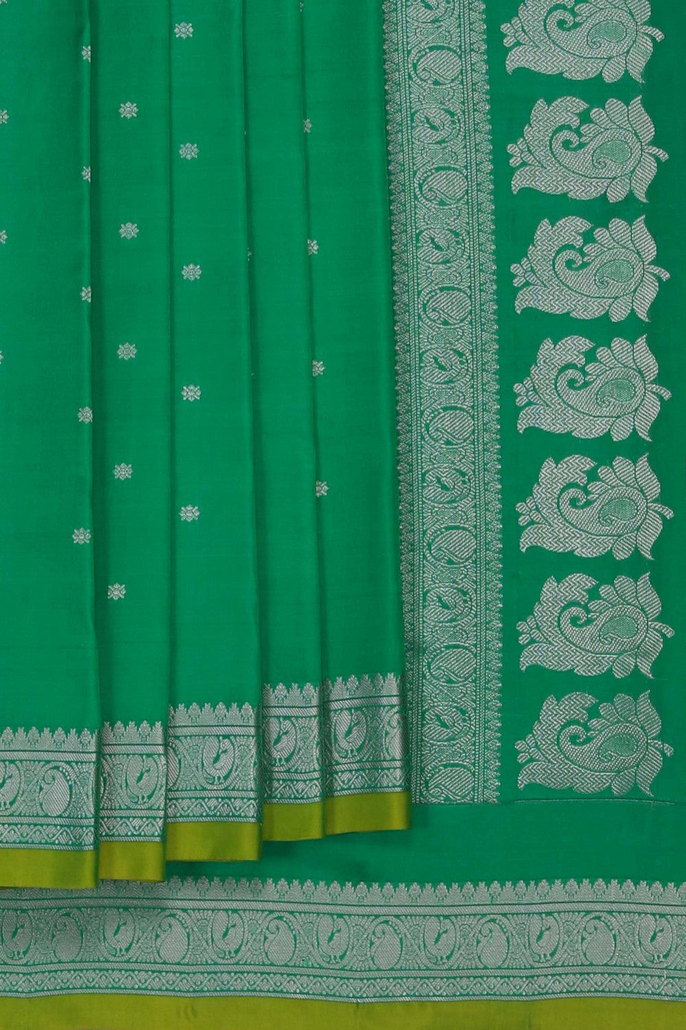 Image of Green Gadwal Silk Saree