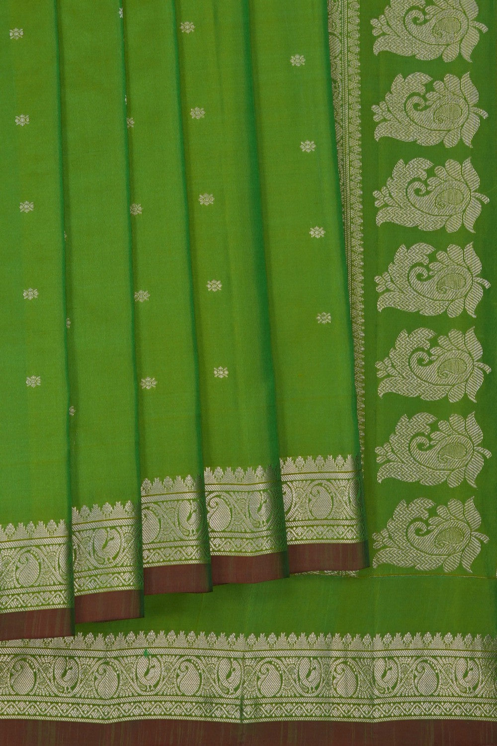 Image of Gadwal Silk Green Saree