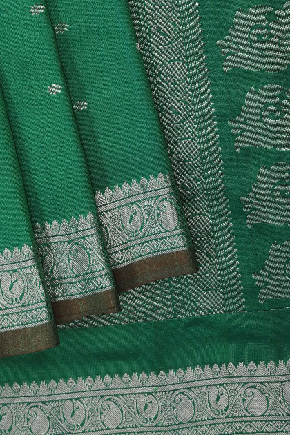 Image of Gadwal Silk Green Saree