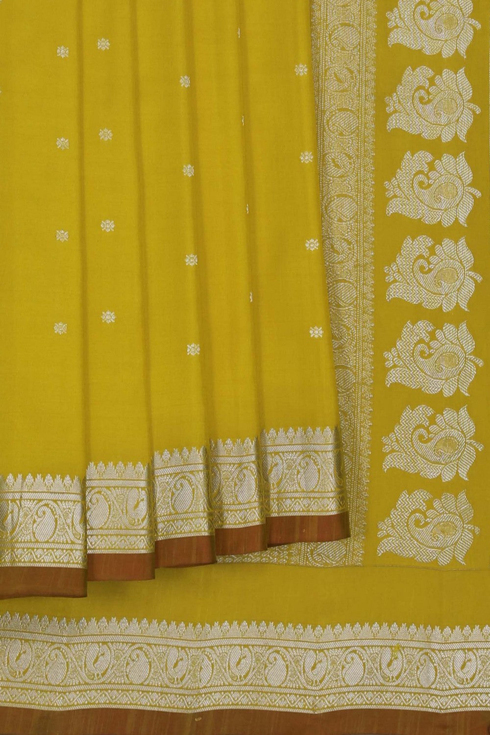Image of Fenugreek Yellow Gadwal Silk Saree