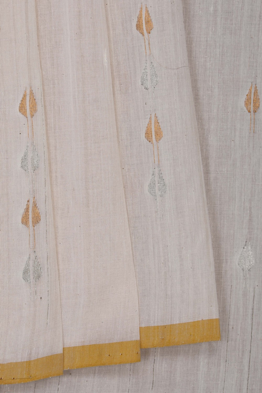 Image of Off-White Uppada Cotton Saree