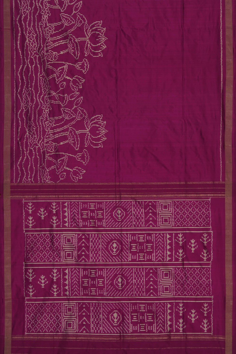 Image of Magenta Pochampally Silk Saree