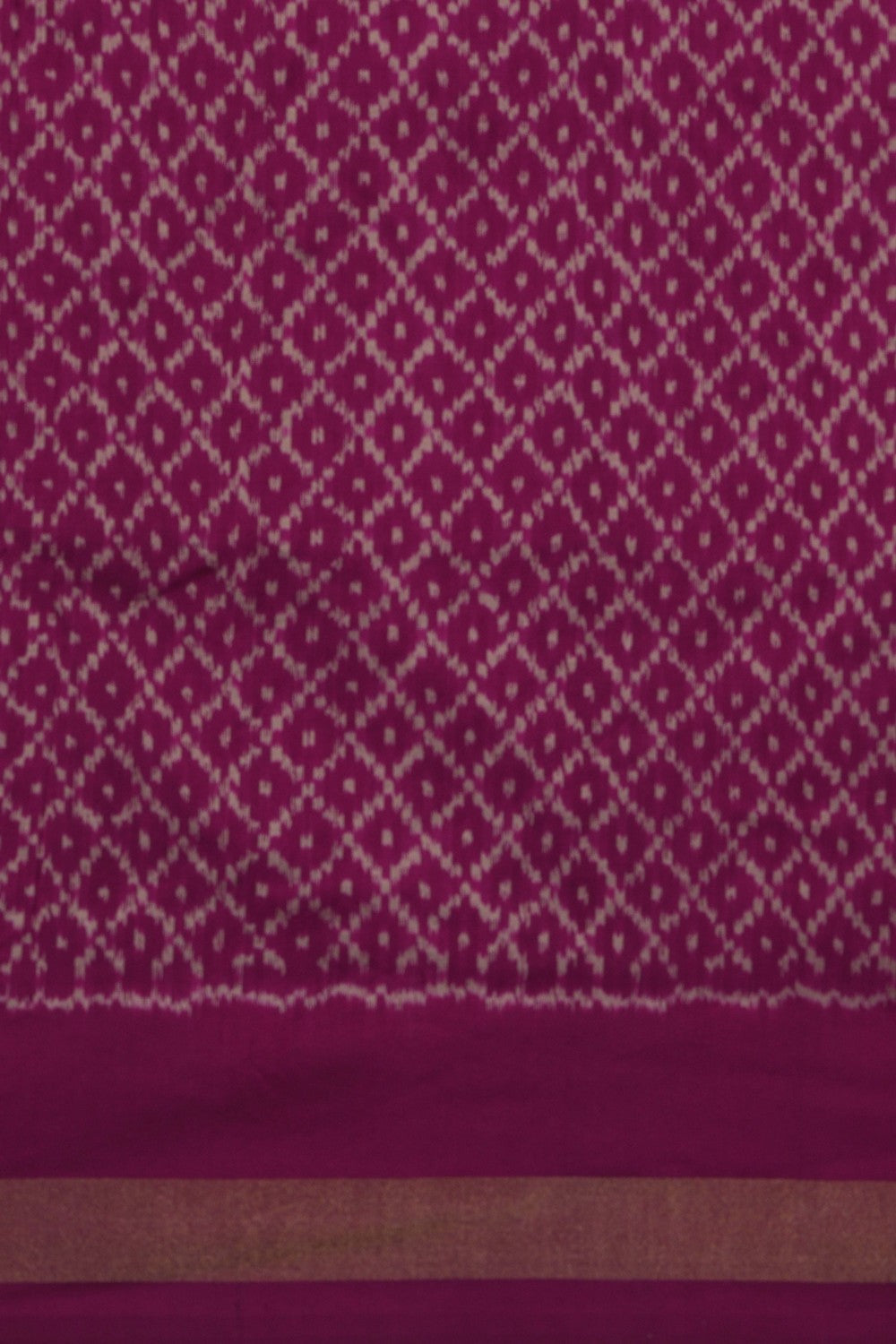 Image of Magenta Pochampally Silk Saree