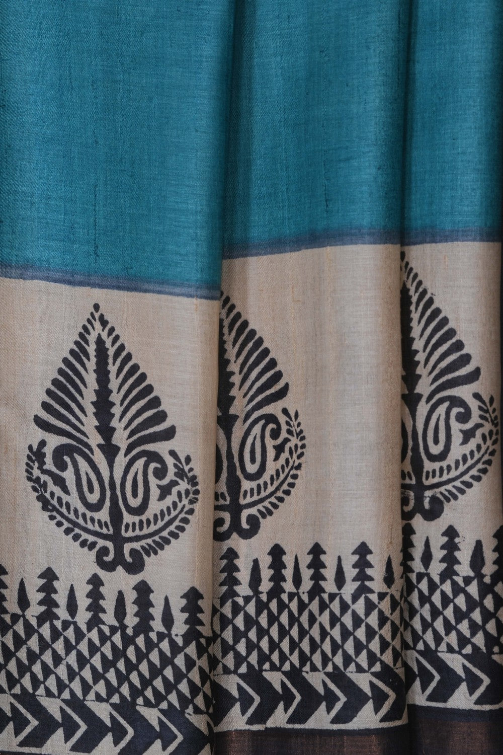 Image of A Beautiful Desi Tussar Printed Saree