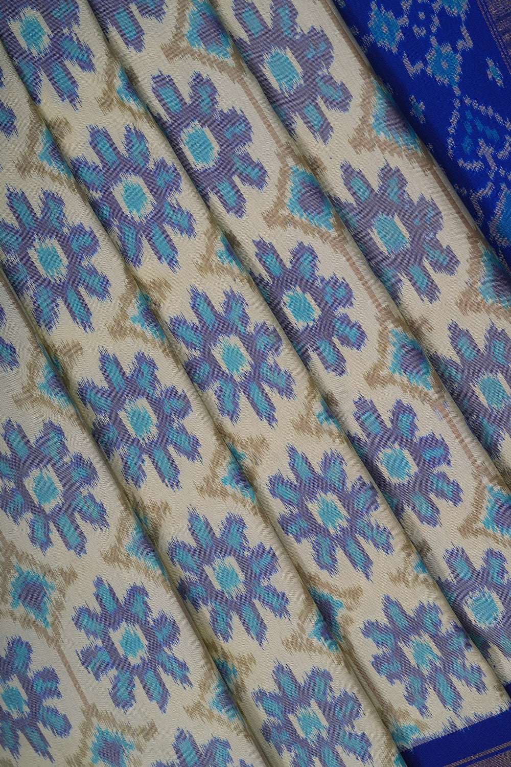 Image of Off-White Pochampally Silk Saree