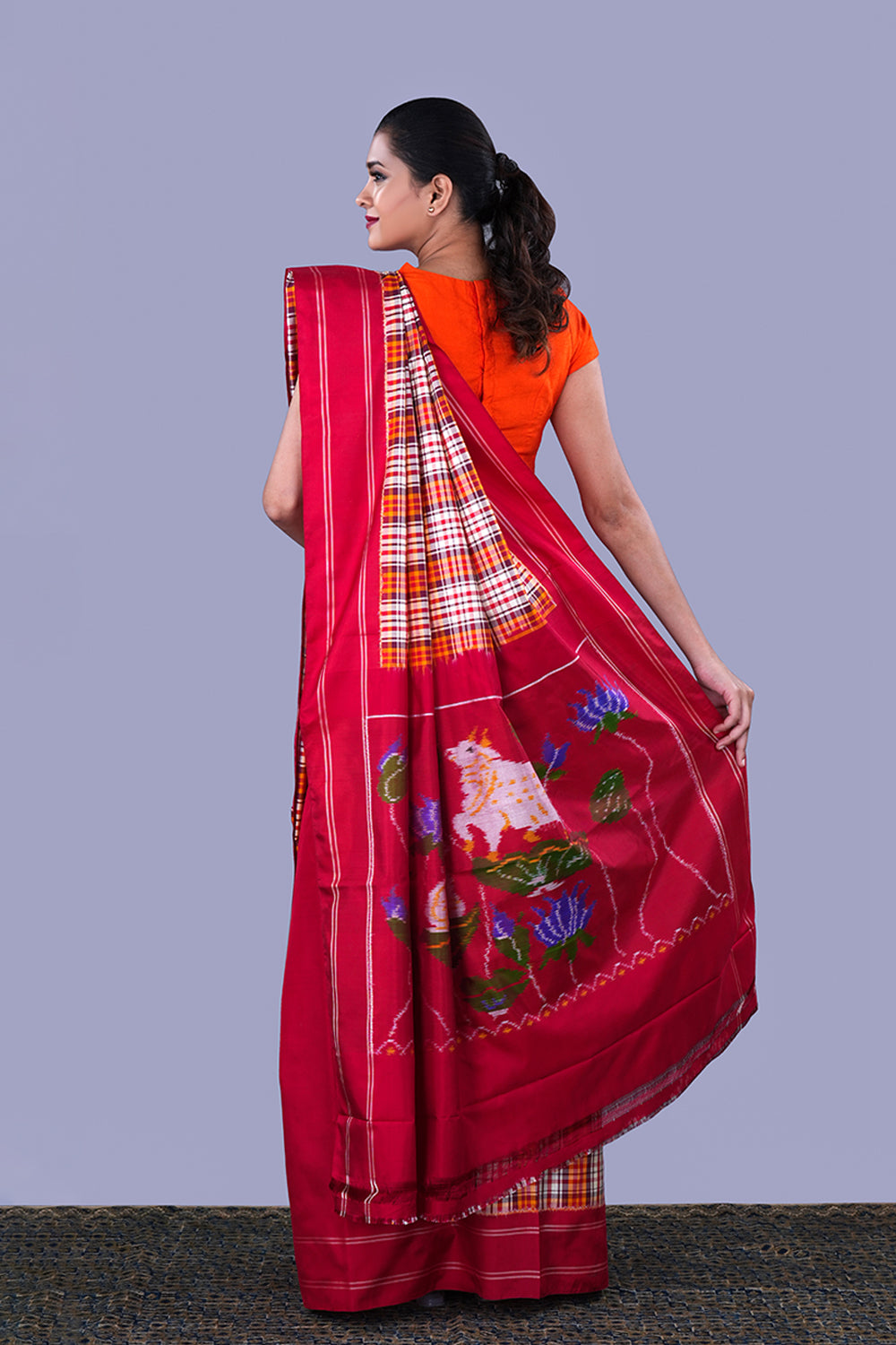 Image of A Check Pattern Pochampally Silk Saree
