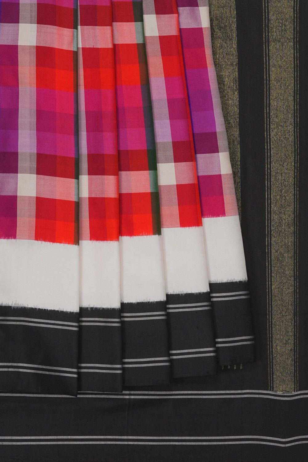 Image of A Geometric Pattern Pochampally Silk Saree