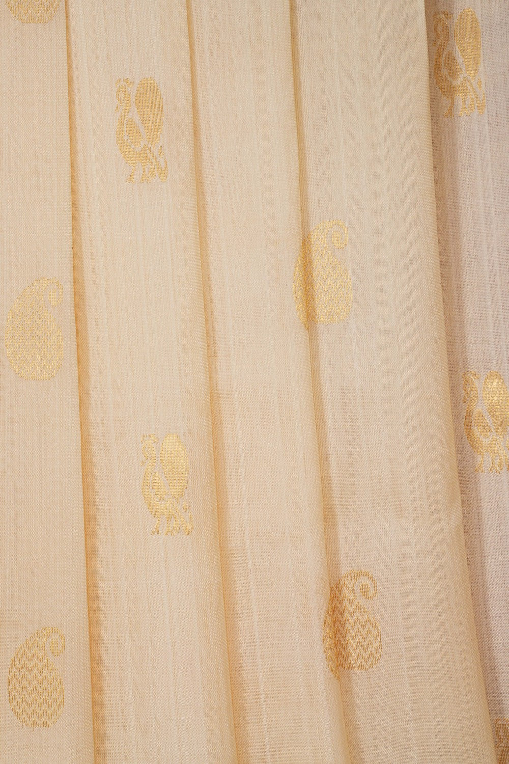 Image of Ivory Off-White Kuppadam Silk Cotton Saree