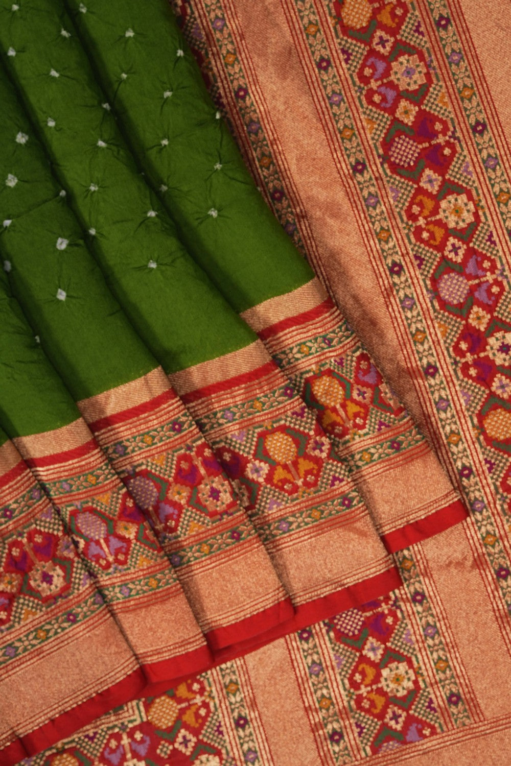 Image of A Green Bandhani Saree