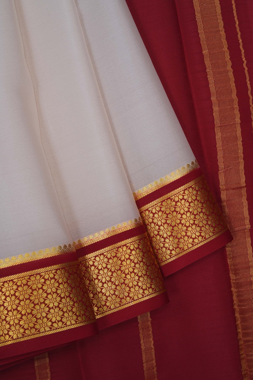 Image of Ivory-white Crepe Saree