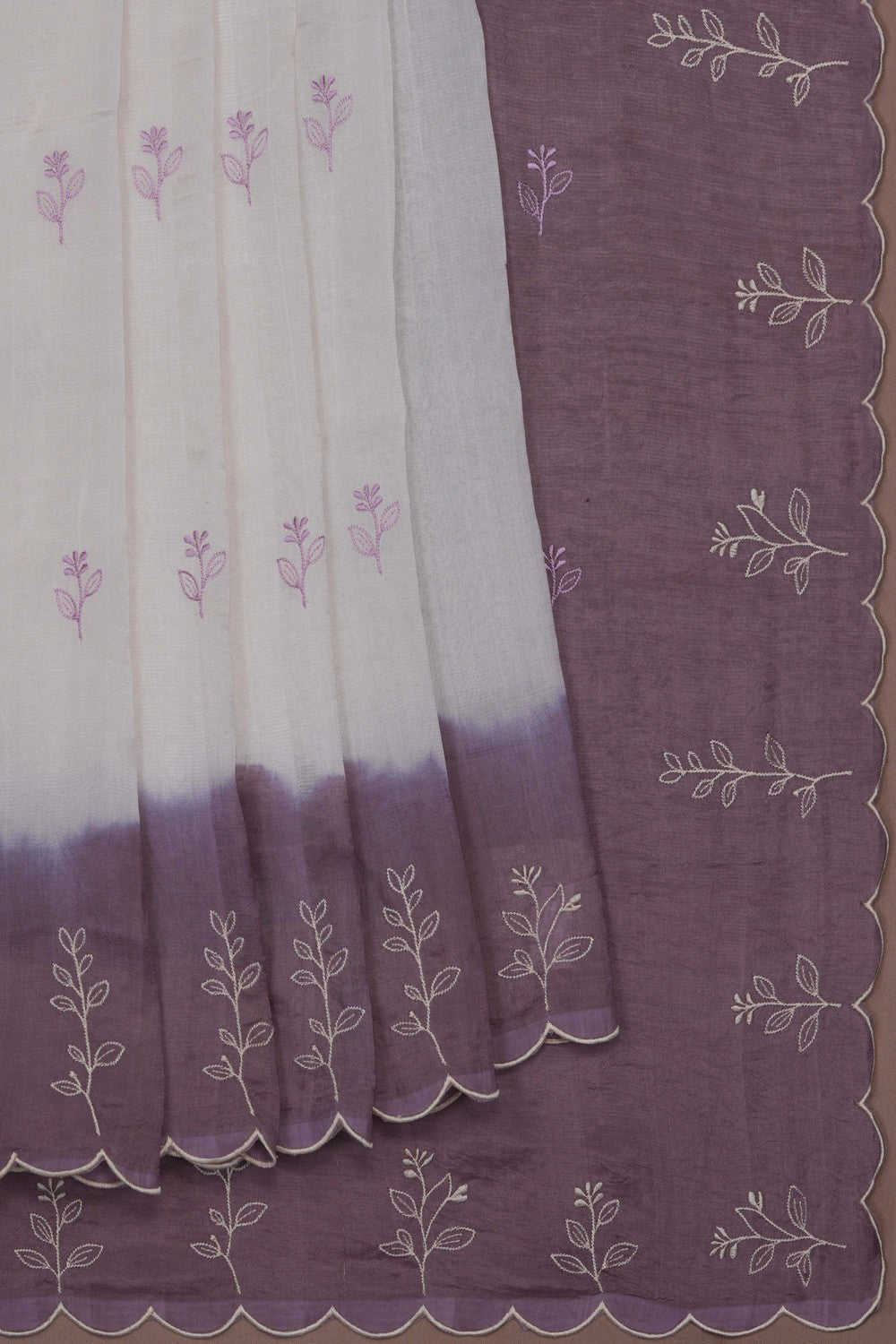 Image of White Mangalagiri Silk Saree