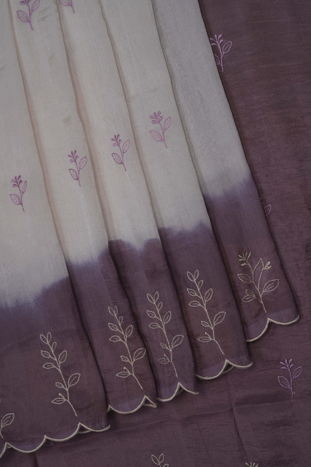 Image of White Mangalagiri Silk Saree