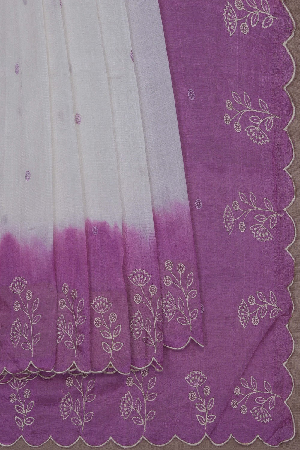 Image of White Mangalagiri Silk Saree