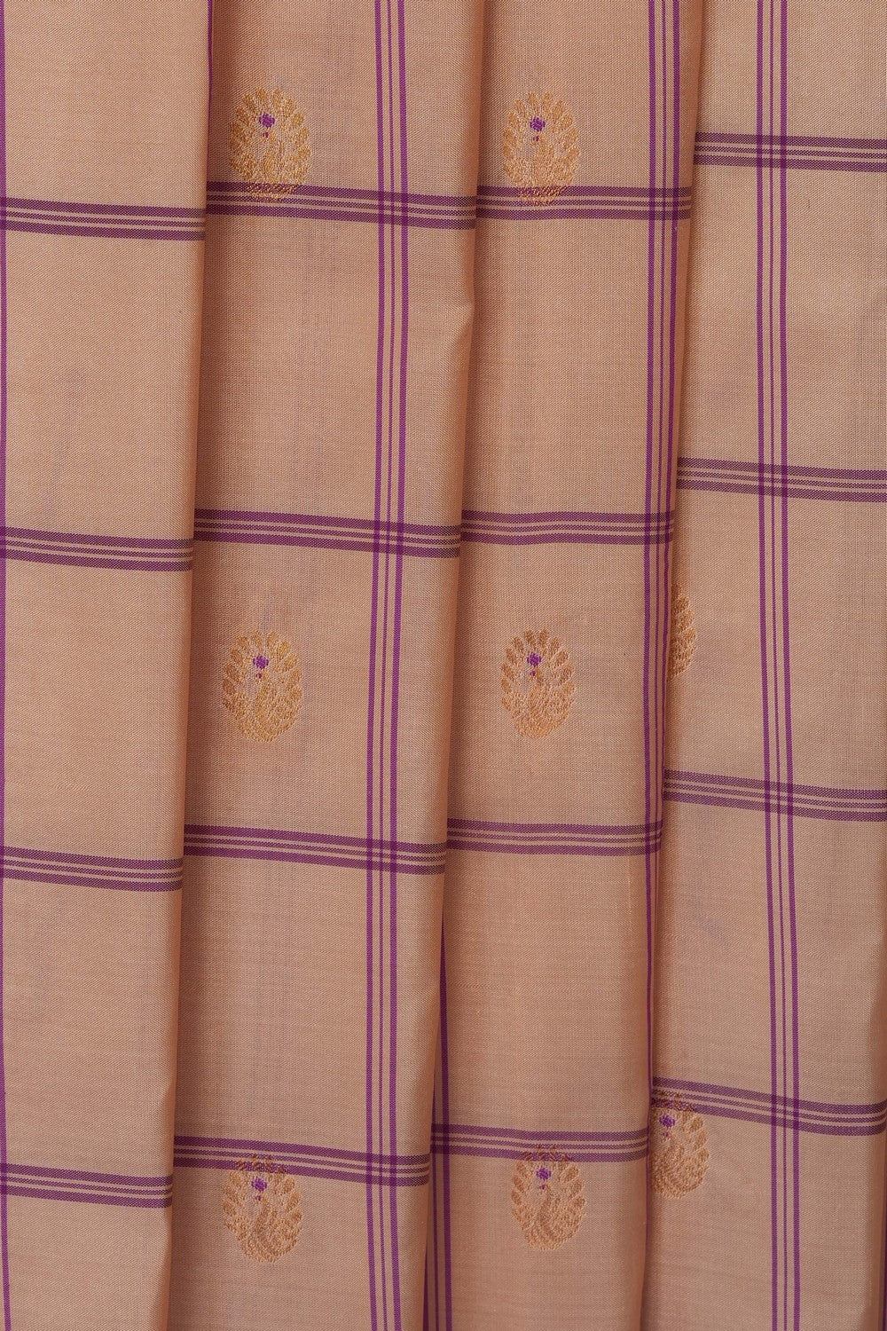 Image of Off-White Gadwal Silk Saree