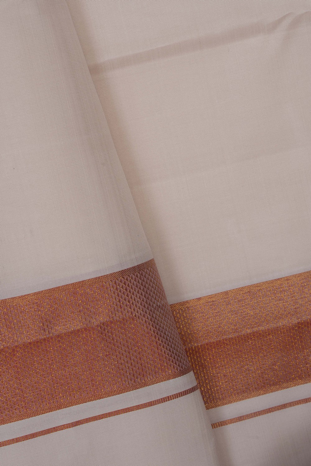 Image of Arani Silk Dhoti With Kanduva (8 X 4) 2 PCS Set