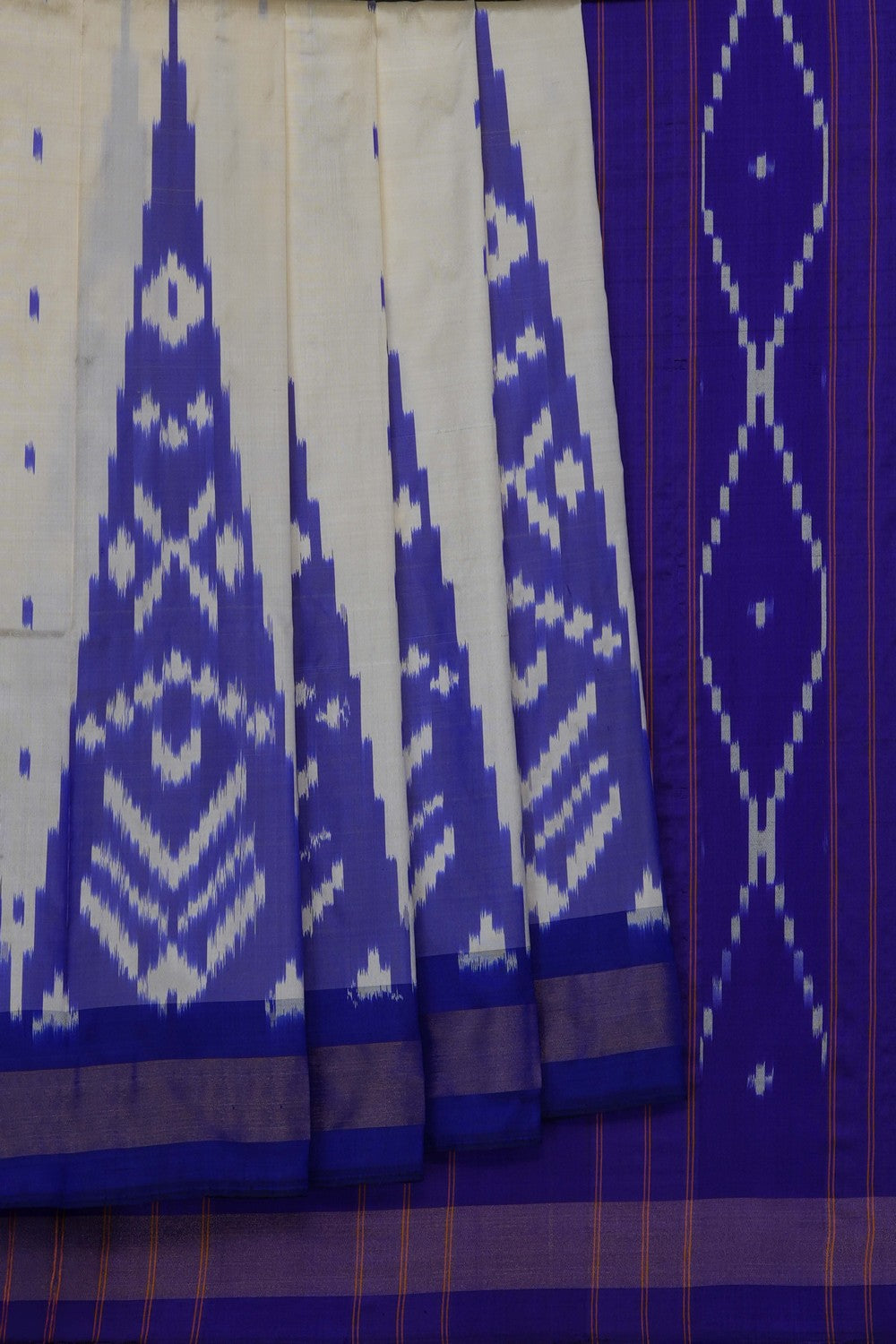 Image of Cream Pochampally Ikat Silk Saree
