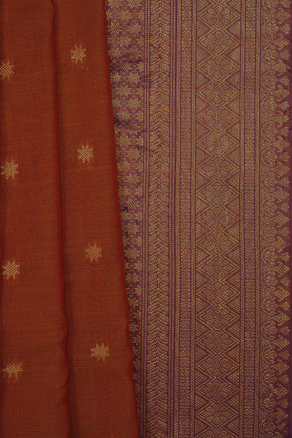 Image of Rust-Orange Gadwal Saree
