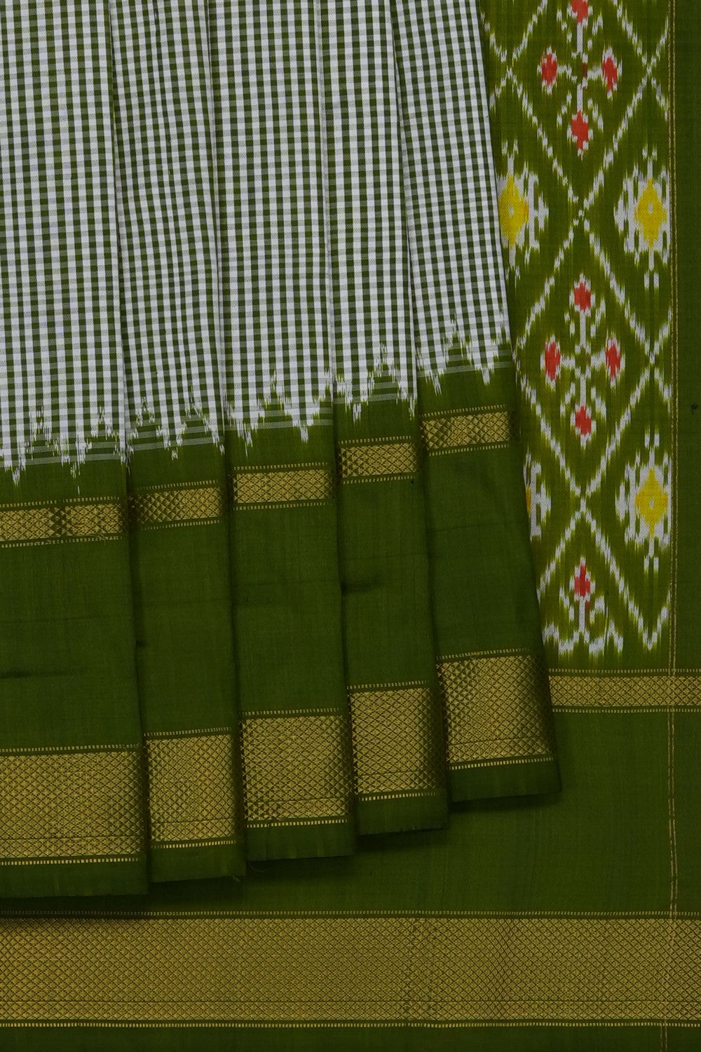 Image of Green Pochampally Ikat Silk Saree