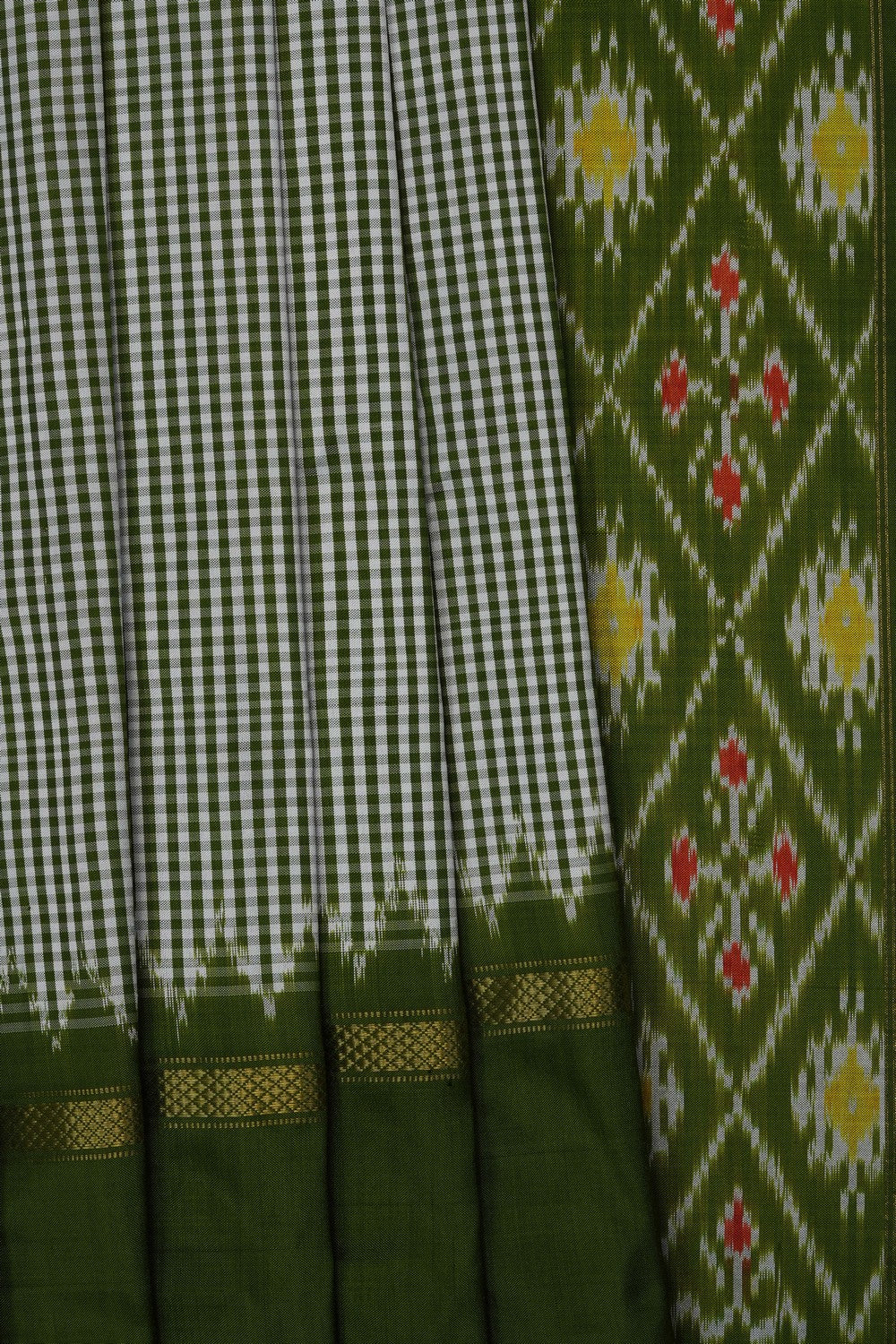 Image of Green Pochampally Ikat Silk Saree