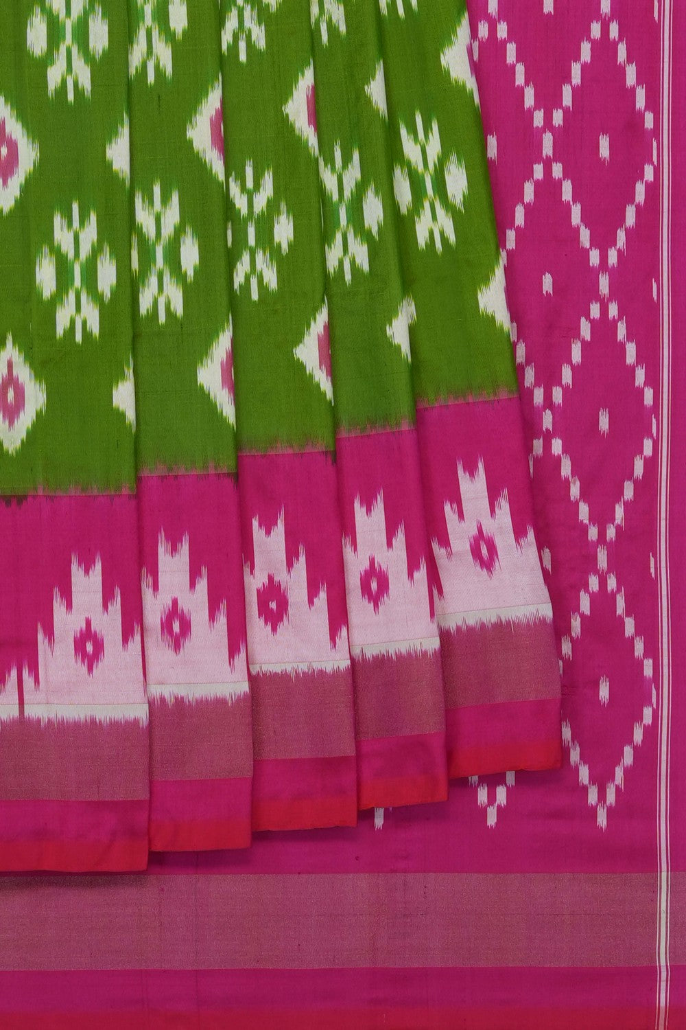 Image of Green Pochampally Ikat Silk Saree