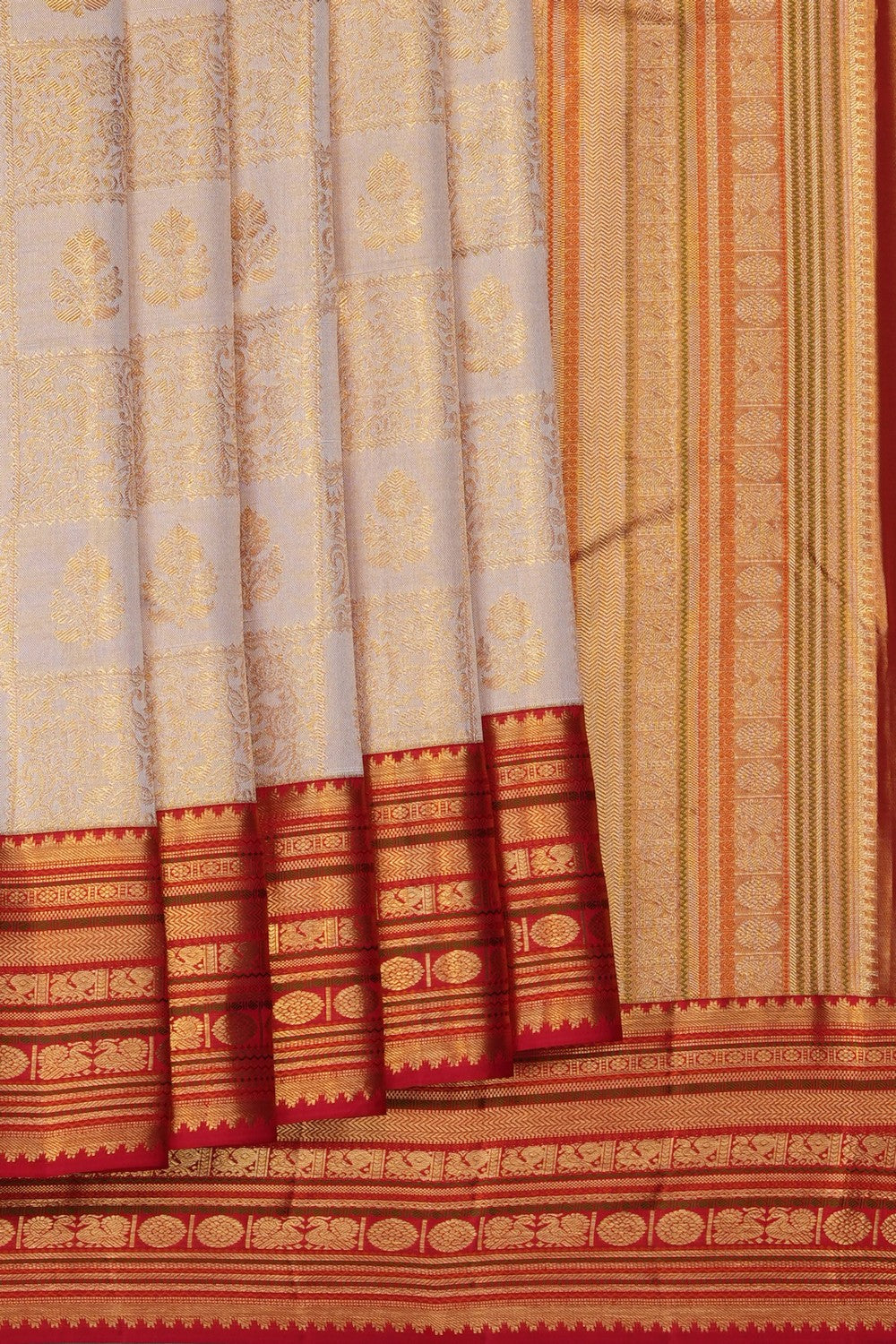 Image of Gold Vintage Kanchipattu Kattam Saree