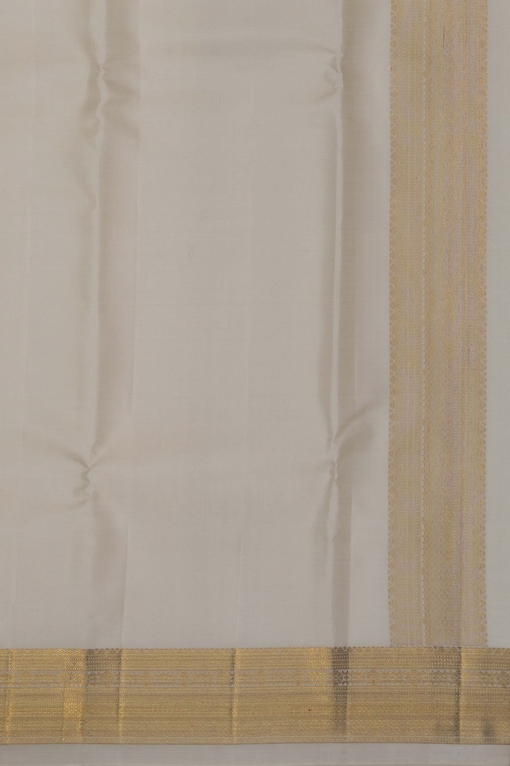Image of Kanchi Silk Dhoti With Kanduva (8 X 4) 2 PCS Set