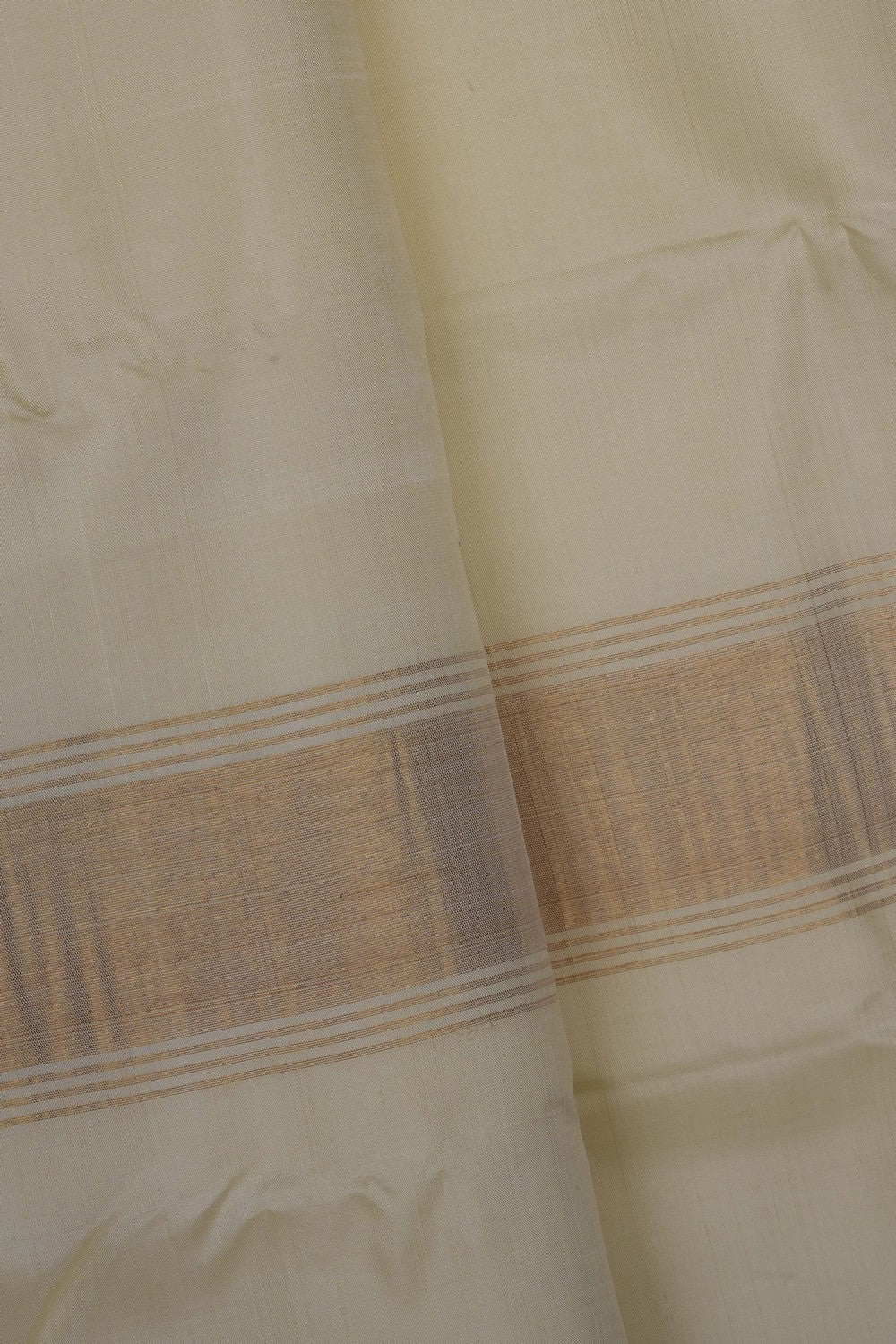 Image of Kanchi Silk Dhoti With Kanduva (8 X 4) 2 PCS Set