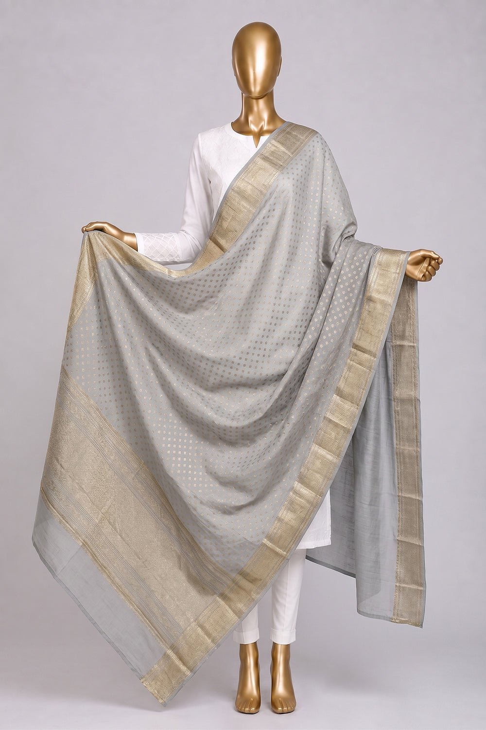Image of Off-White Kanchipattu Dupatta
