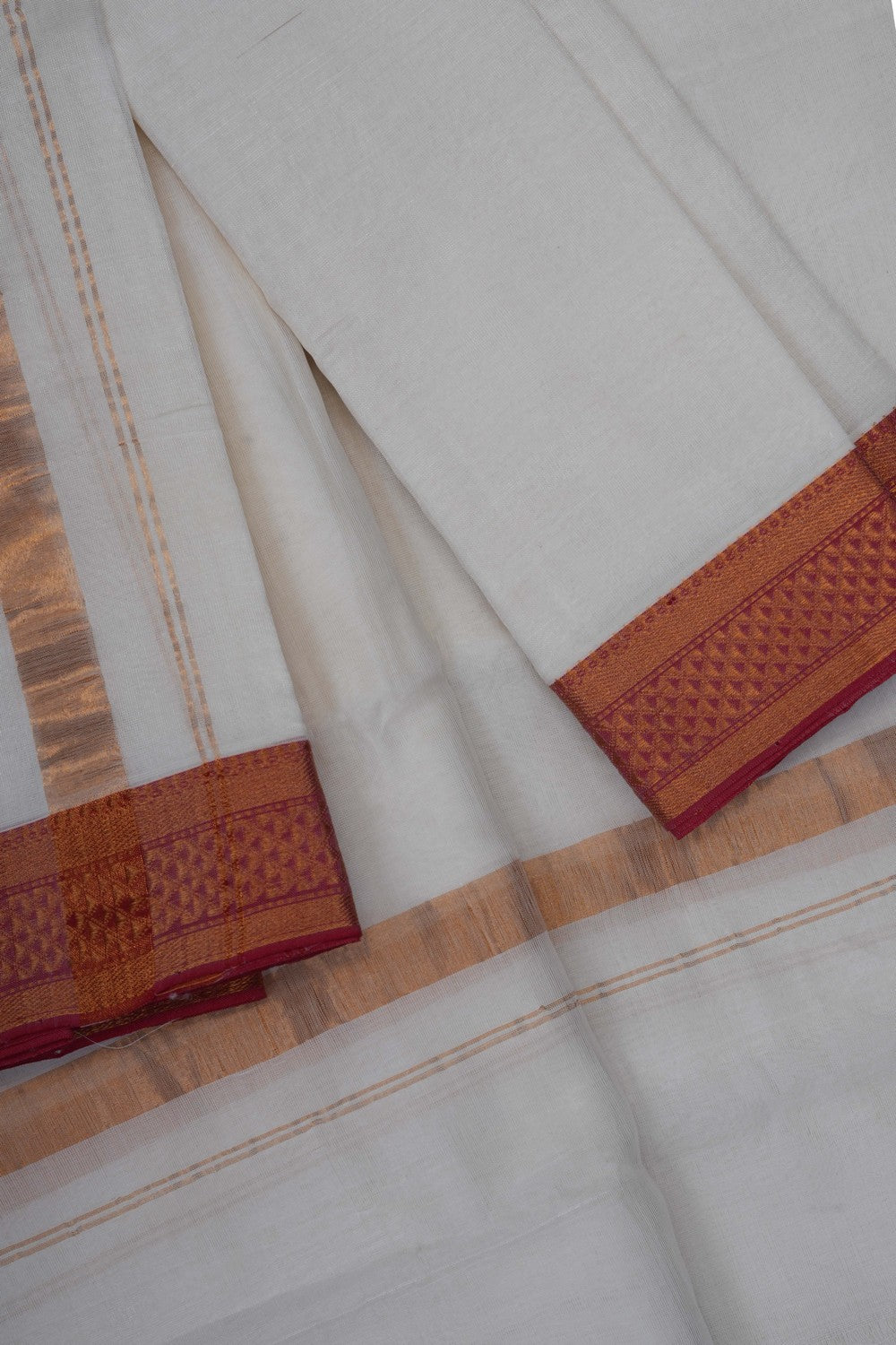 Image of Mangalgiri Silk White Dhoti With Kanduva (8 X 4)