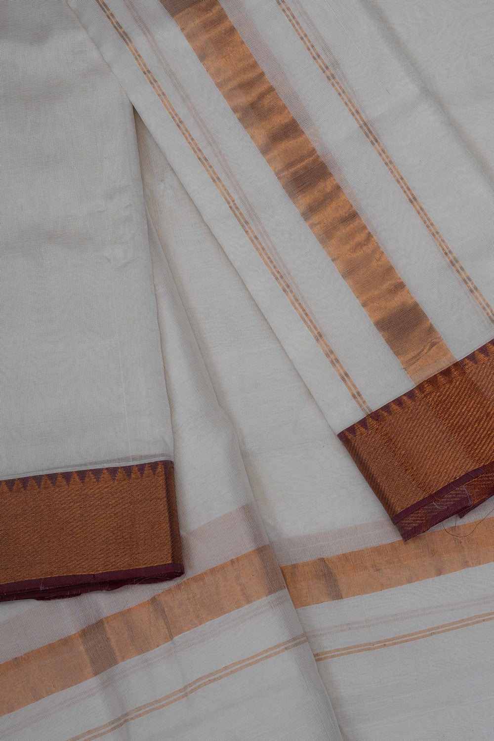 Image of Mangalgiri Silk White Dhoti With Kanduva (8 X 4)