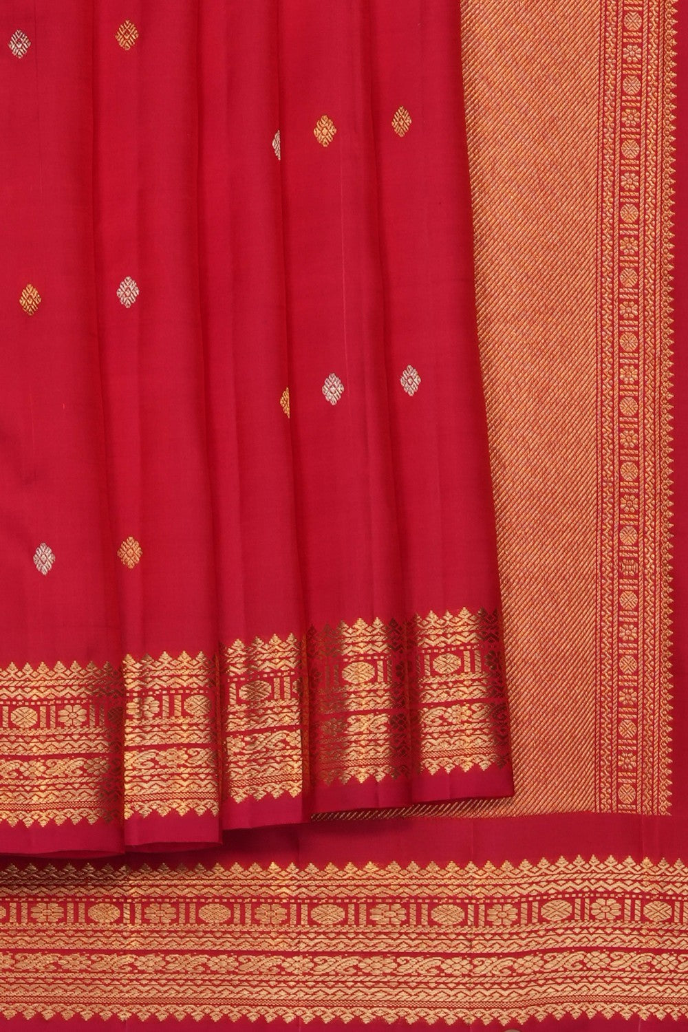 Image of Red Kanchipattu Saree