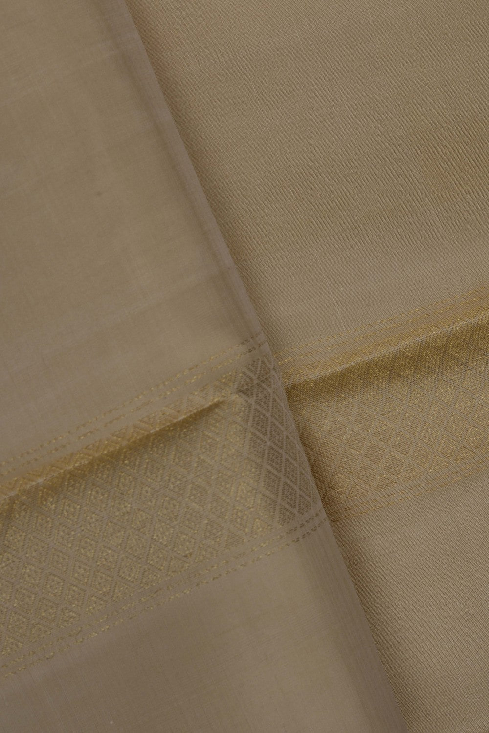 Image of Kanchi Silk Dhoti With Kanduva (8 X 4) 3 PCS Set
