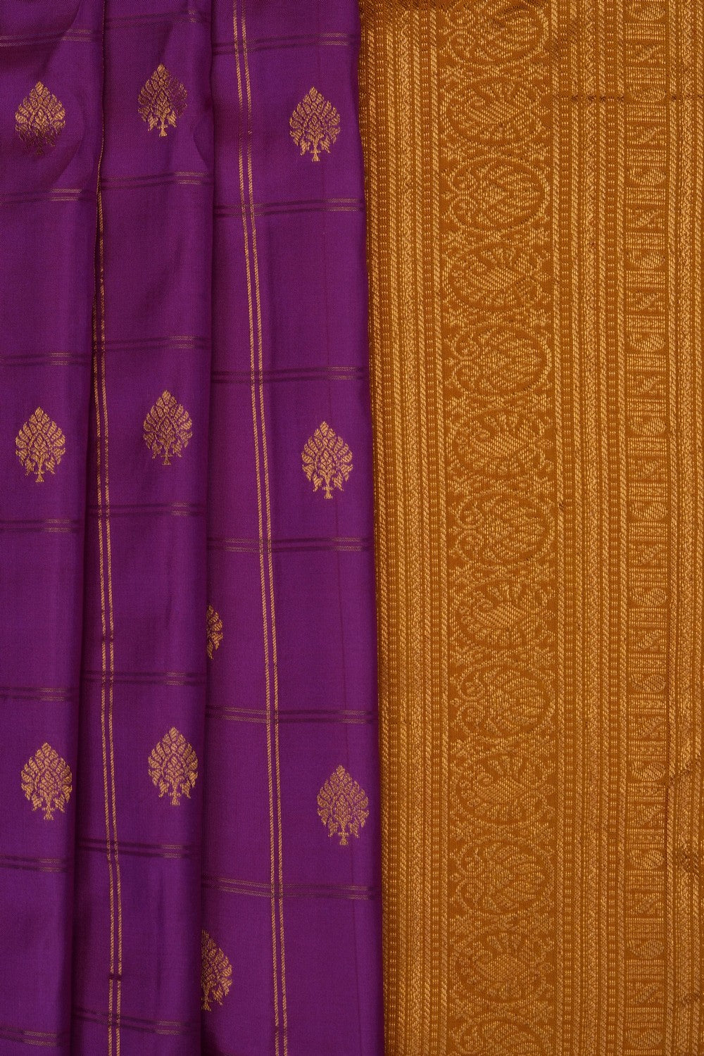 Image of Magenta Gadwal Silk Kattam Saree