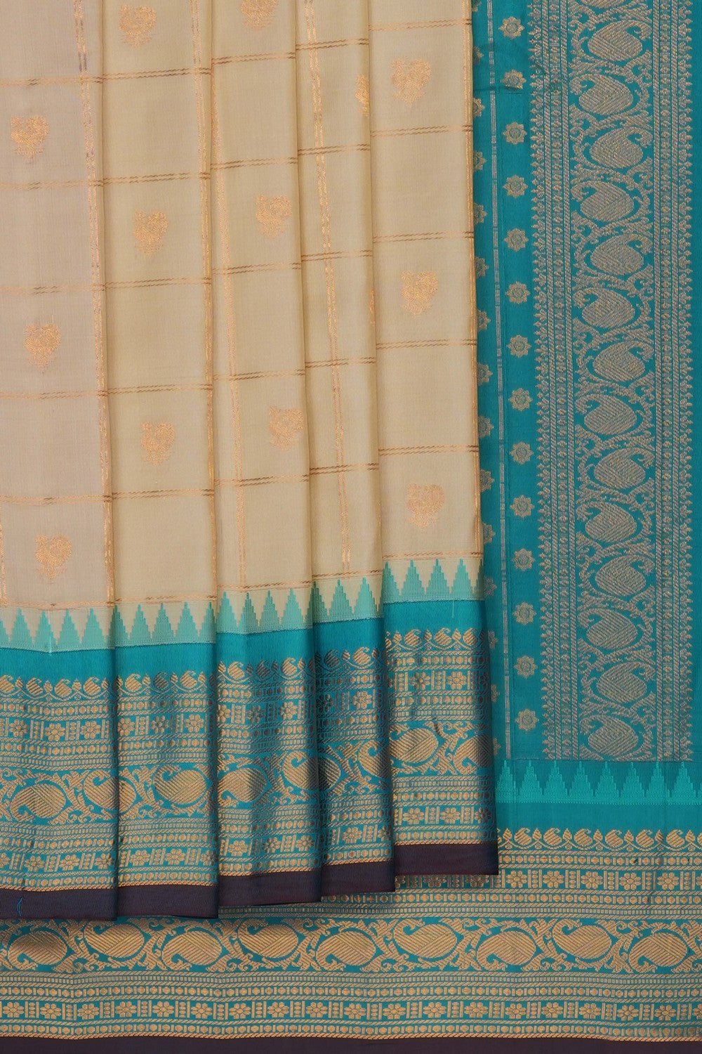 Image of Off-White Gadwal Silk Kattam Saree