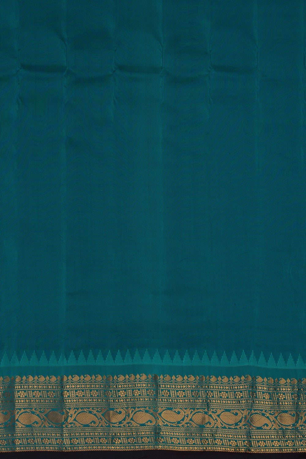 Image of Off-White Gadwal Silk Kattam Saree