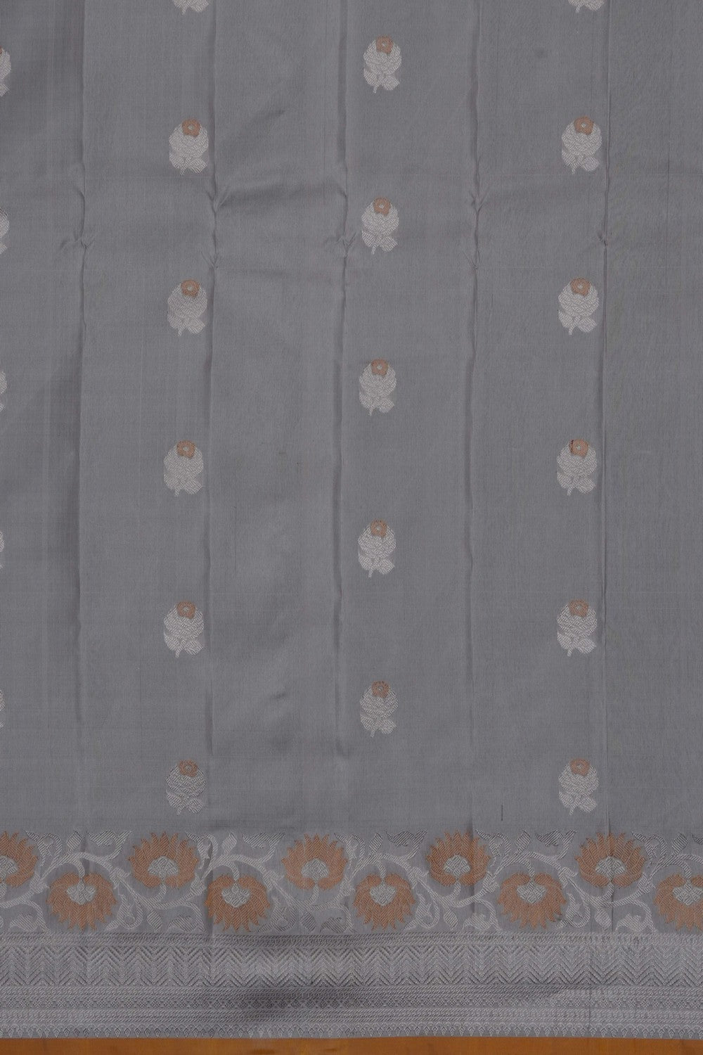 Image of Off-White Gadwal Silk Saree