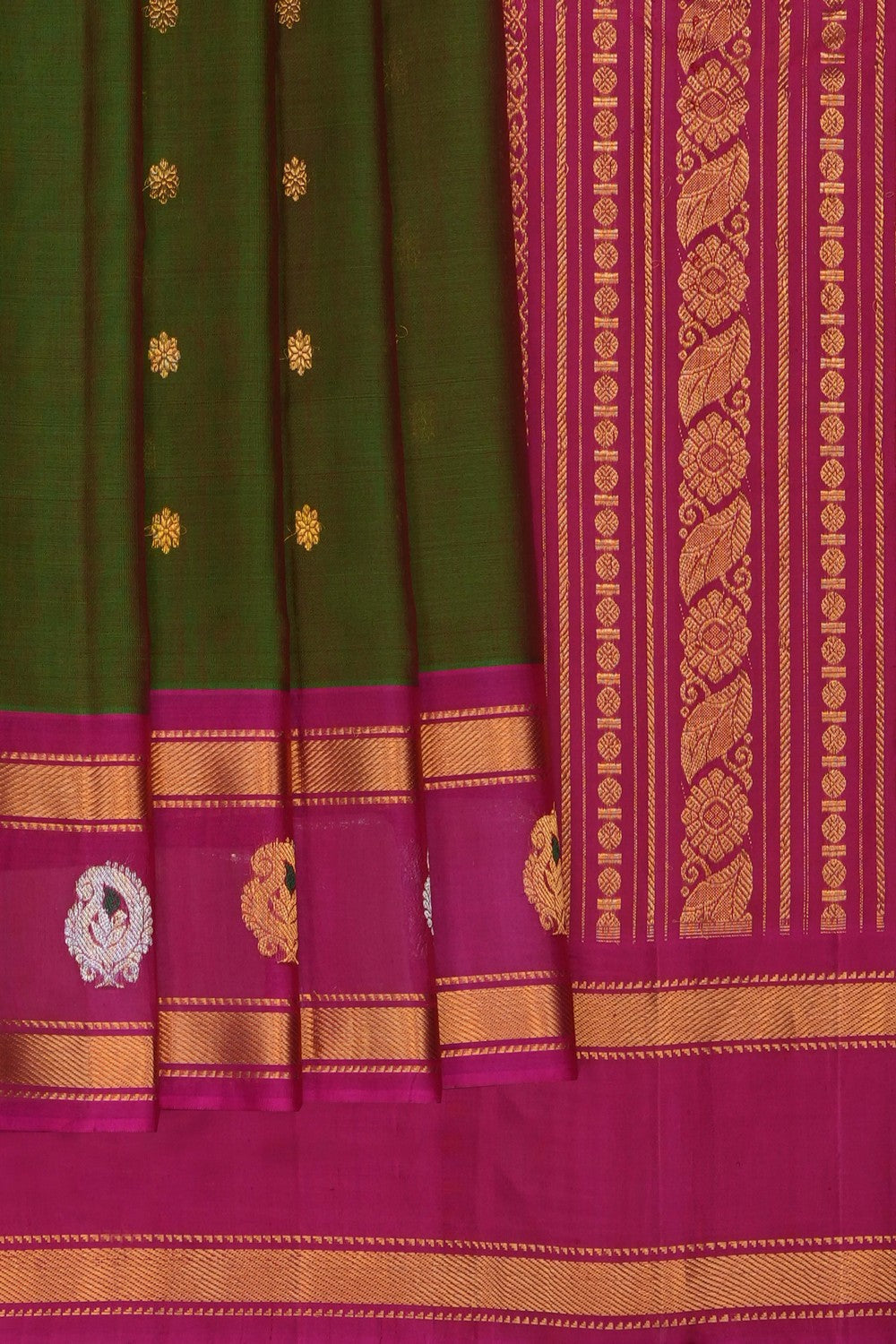 Image of Green Gadwal Silk-Cotton Saree