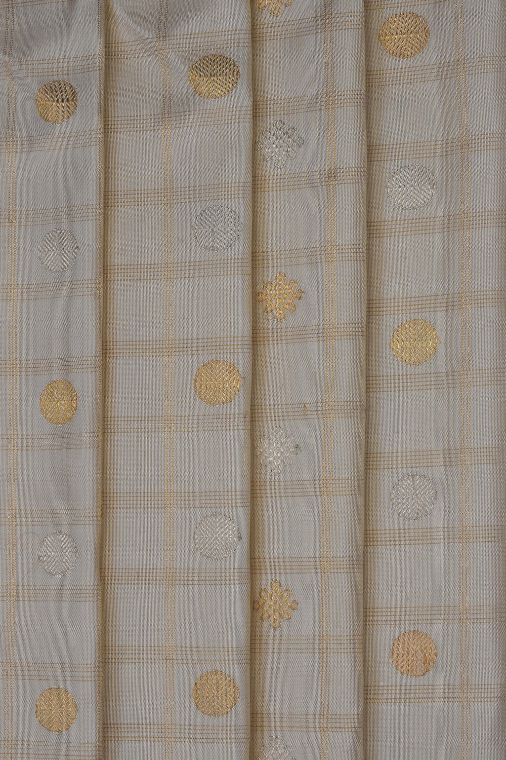 Image of Gadwal Silk Off-White Kattam Saree