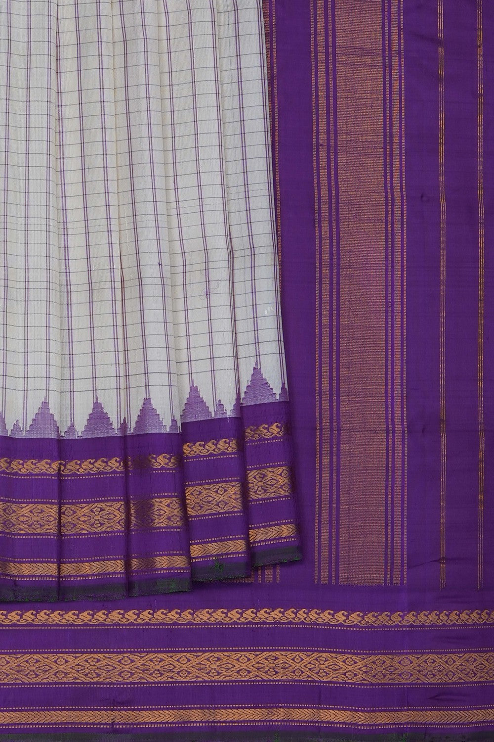 Image of Cream Gadwal Silk Saree