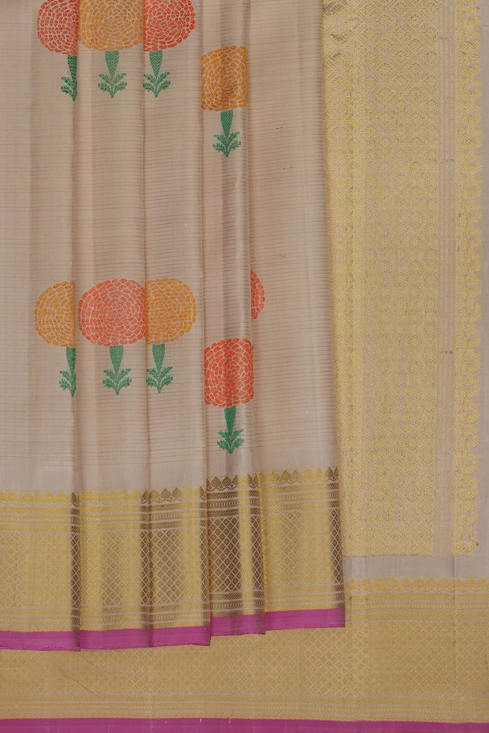 Image of Off-White Gadwal Silk Kattam Saree