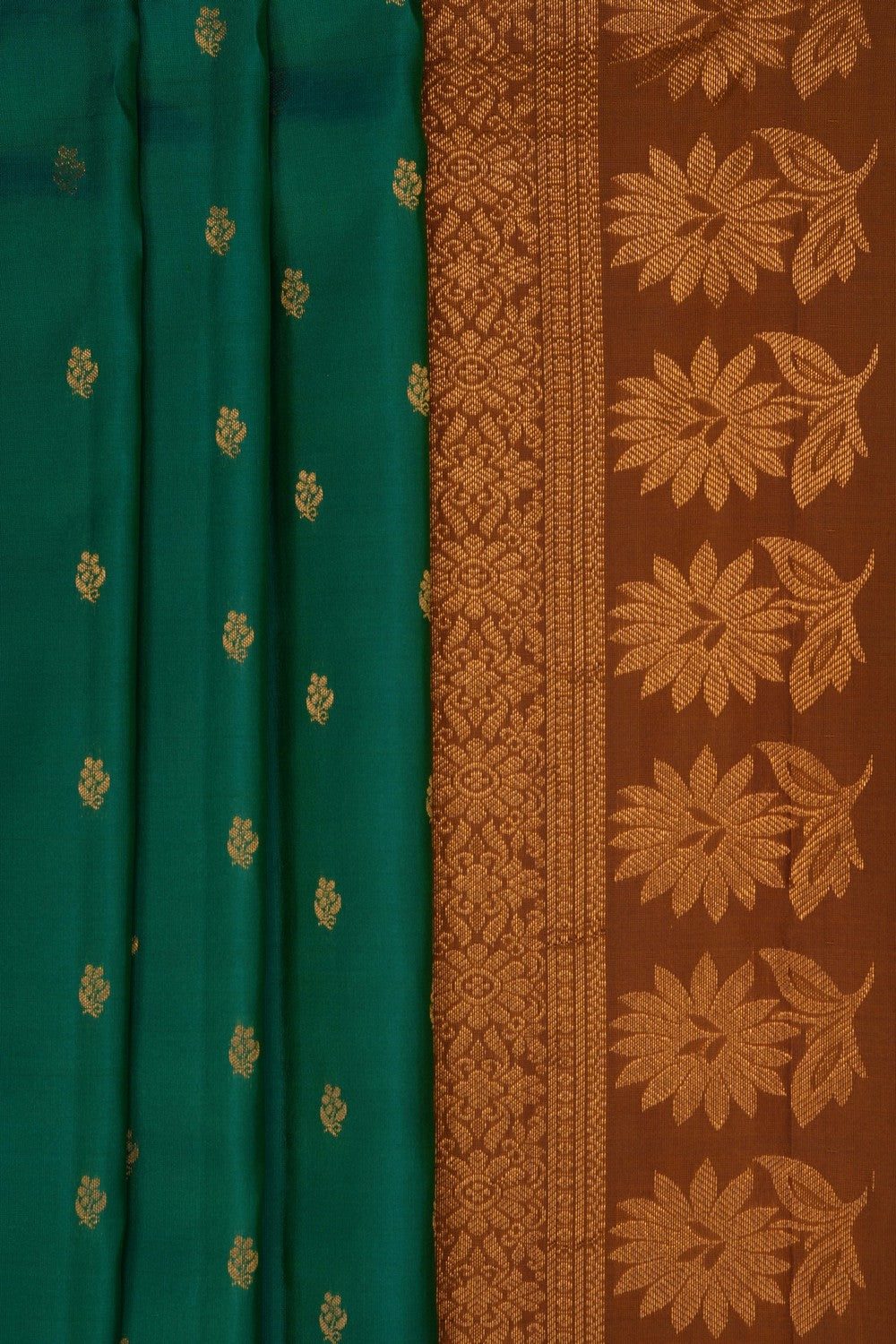 Image of Green Gadwal Silk Saree