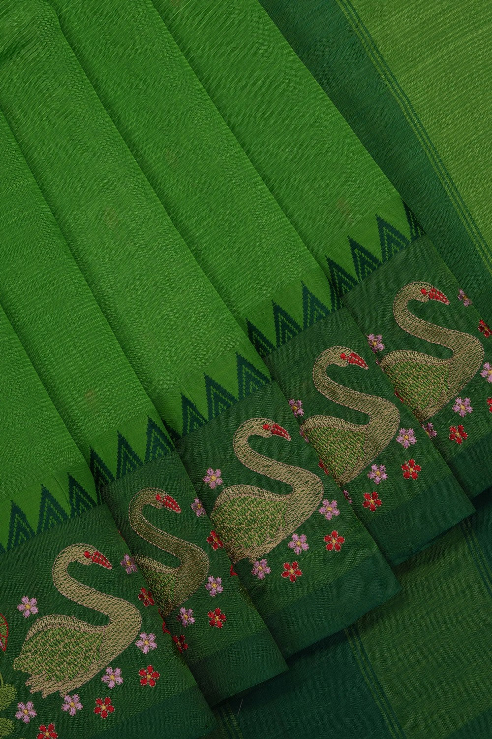 Image of Mangalgiri Silk Green Saree