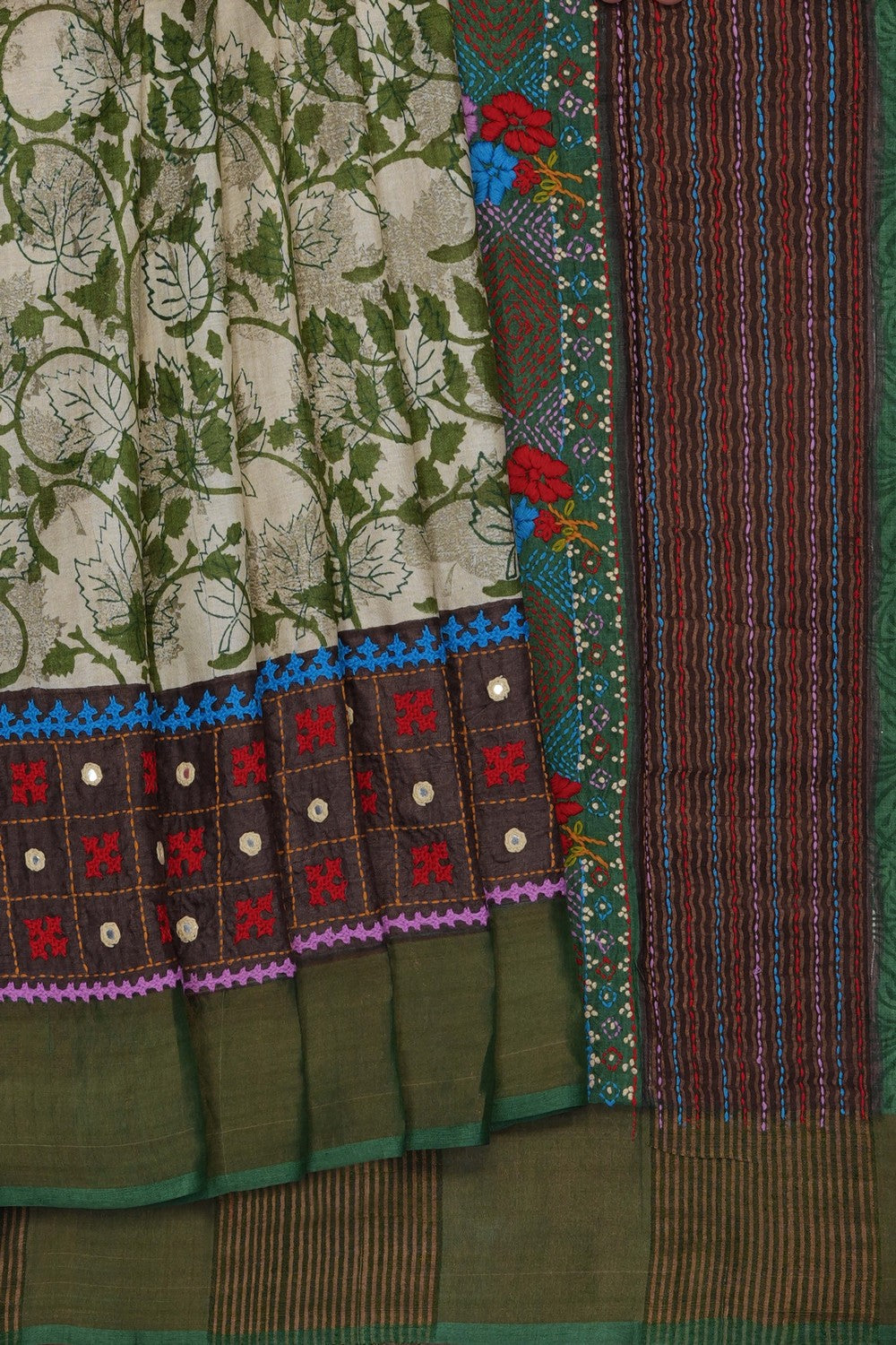 Image of Green Desi Tussar Silk Saree